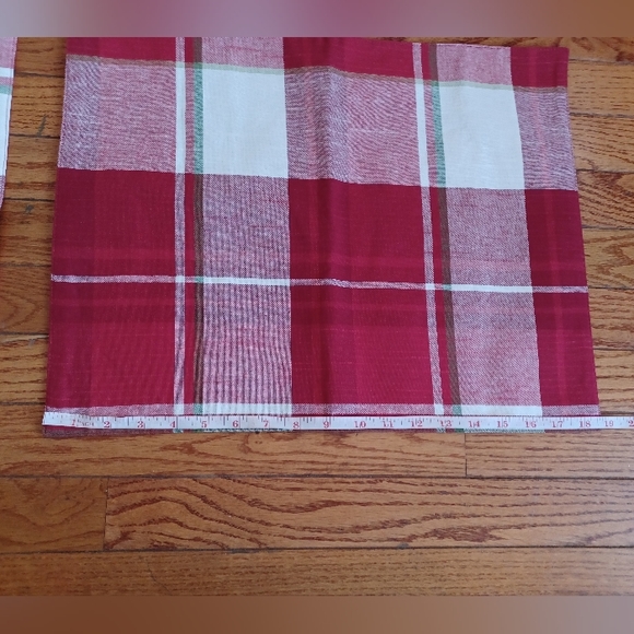 Set of 2 Classic Cotton Placemats Red White Picnic Plaid About 14.5”x18.5” - Picture 2 of 6